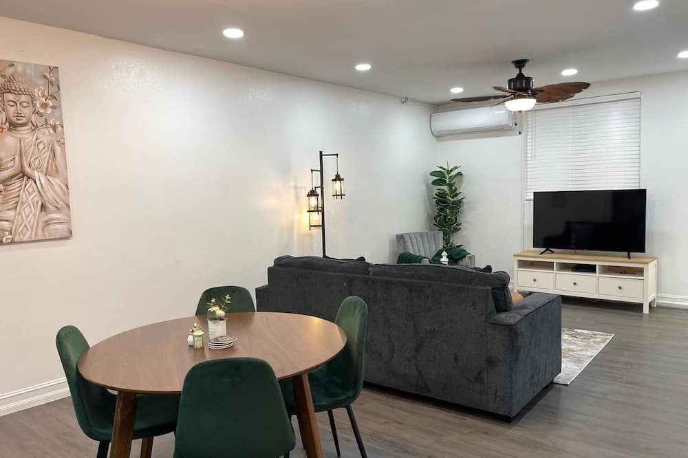 Nassau House | 4 Cable Beach Townhouses w Pool - Near/Bahamar/Grocery Stores/Restaurants