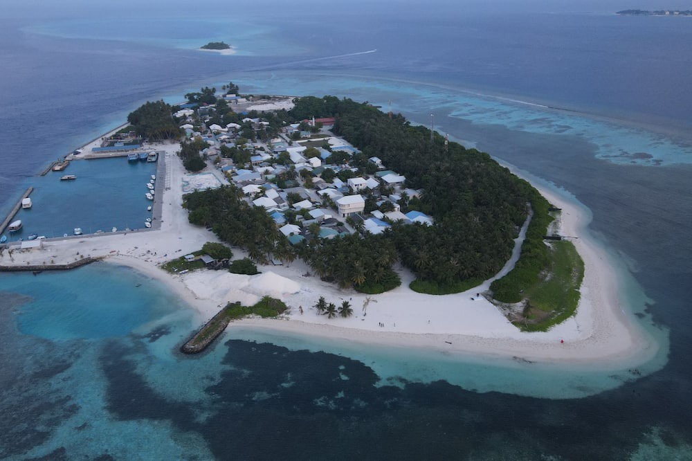 Dhonfanu House | 4-bedroom house in charming Baa Atoll with AC, WiFi