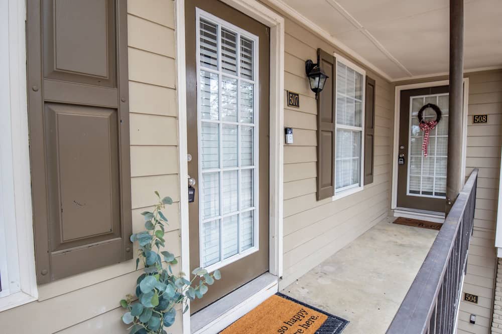 Oxford Condo | Newly renovated 2 bedroom Condo in Oxford near the Square and Ole Miss campus