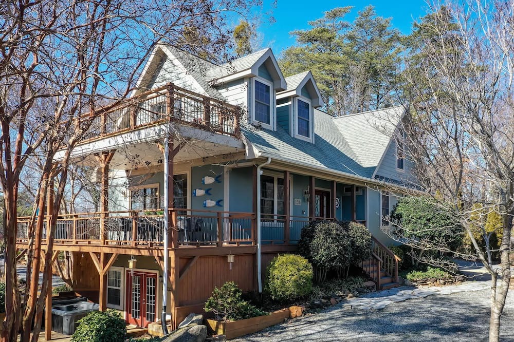 Sunset Cove House | Lure Lux: Theater Room + Pool Table + Hot Tub!