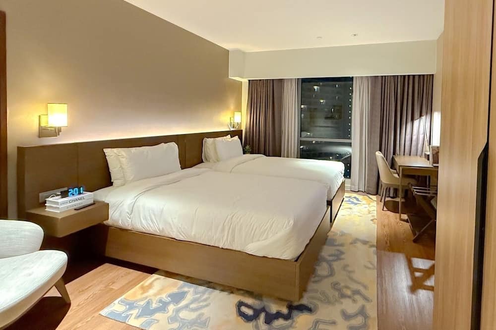 Downtown Condo | Chic 1-bedroom condo with fitness room, WiFi in welcoming Mandaluyong