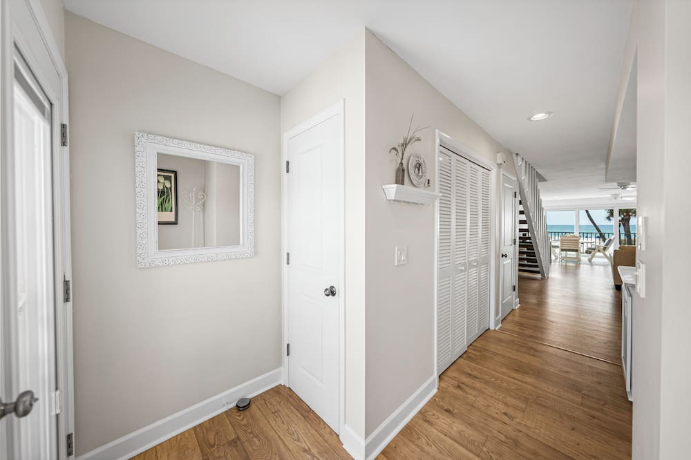 Boca Grande House | Sundown 11 - 2 bed/2.5 Bath - Beachfront - Community Pool - Large Living Area!