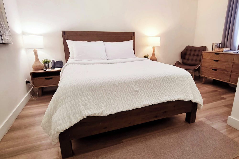 St. George's Hotel | Hillcrest Boutique Hotel, Main Villa Upper Floor Queen