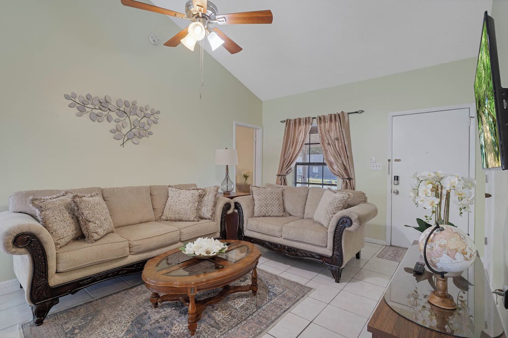 Winter Springs House | Pure Vida - Your home away from home!