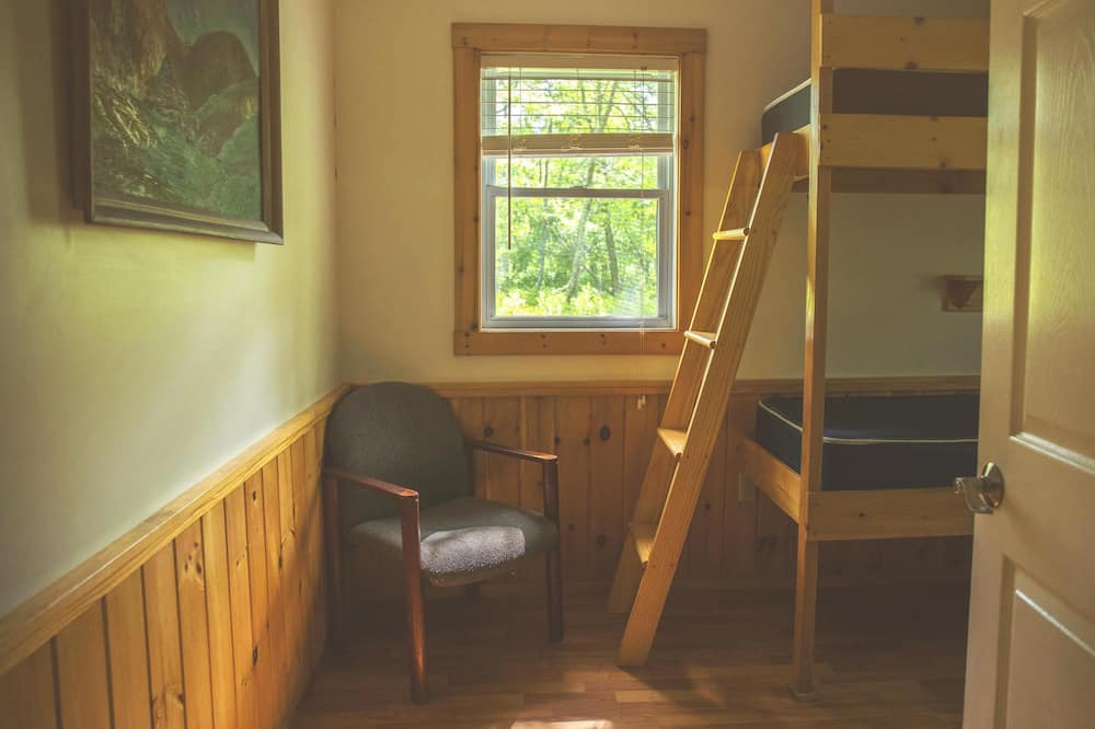 Columbia Cabin | Cabin, 16 Bunks, Kitchen, Bathroom
