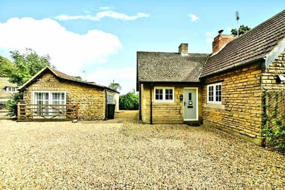 Castle Bytham Apartment | Liddesdale Guest House Rutland