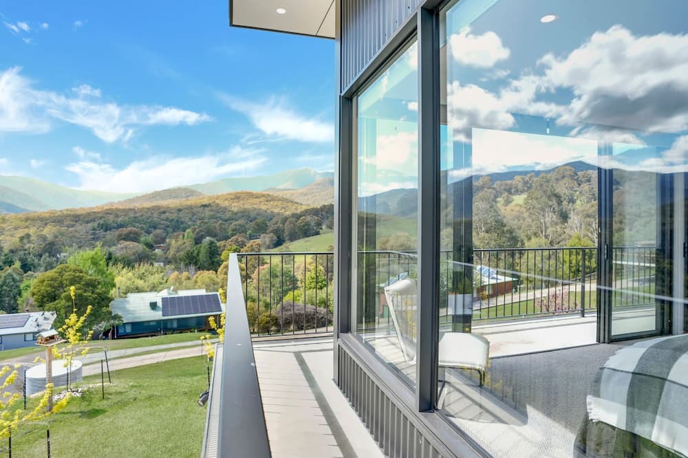 Merrijig House | Tanderra 180 - Meaning "Resting Place" - Sleeps 12