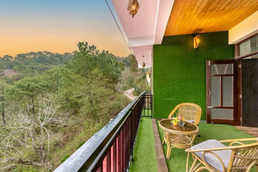 Kasauli Bed & Breakfast | 4-bedroom bed & breakfast in charming Kasauli with WiFi