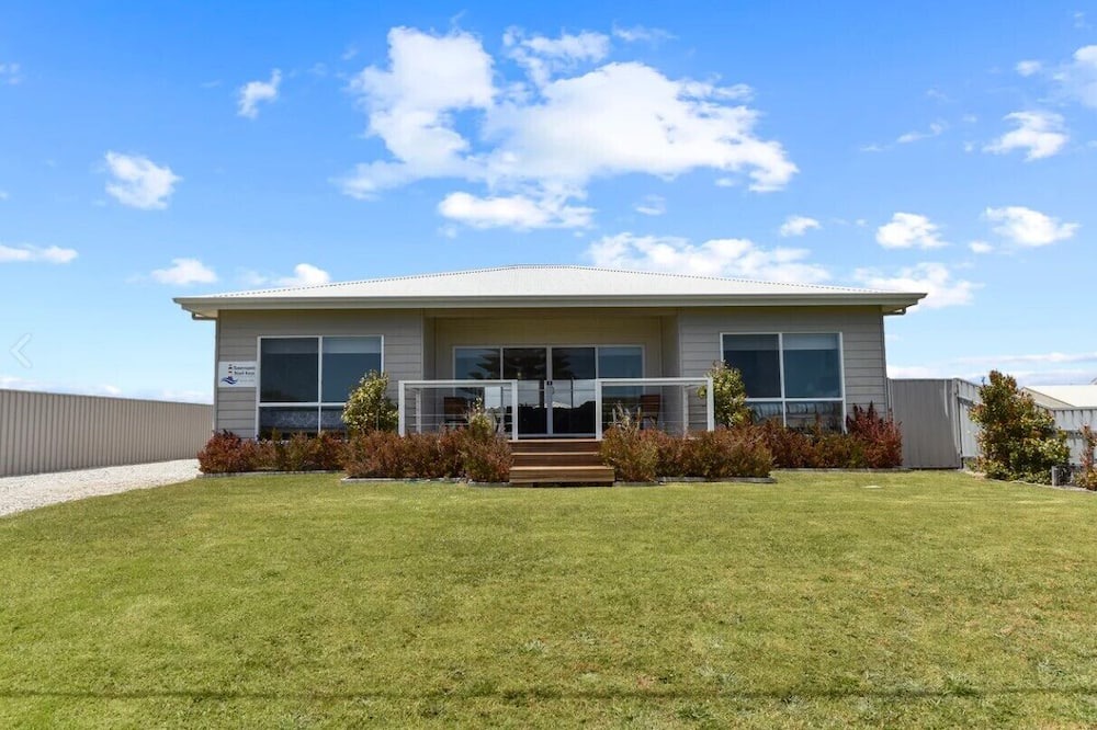 Lacepede House | Sunnysands Beach House - 4 bedrooms to relax, connect, and breathe