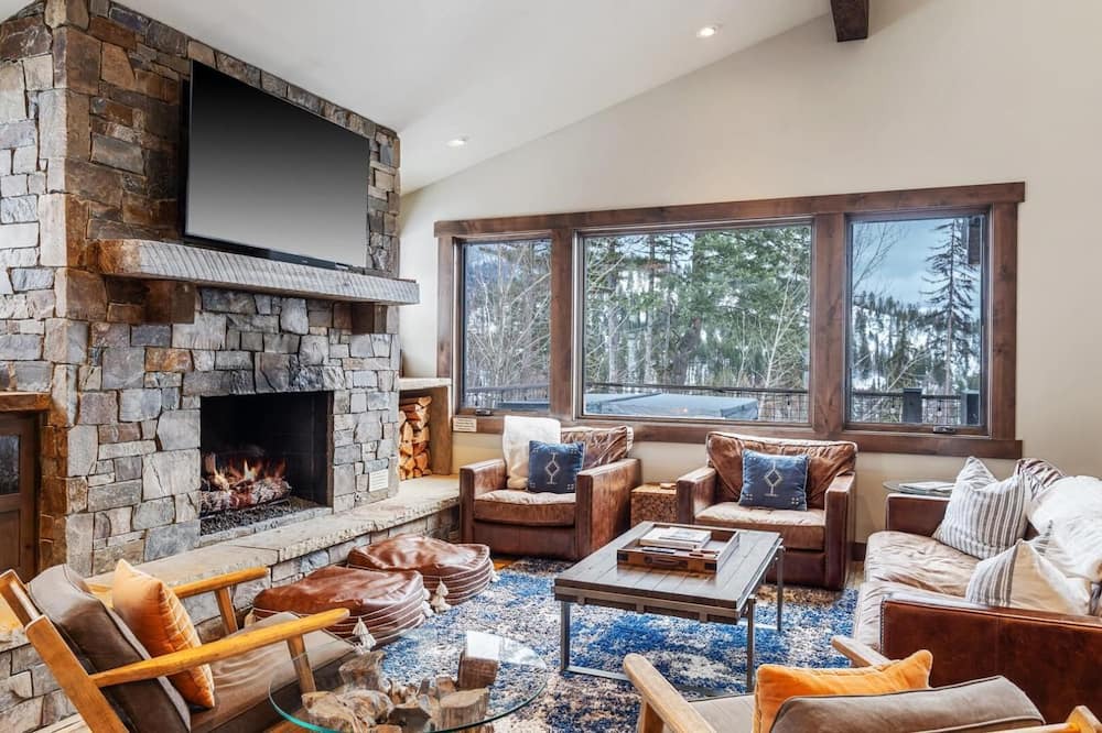 Whitefish House | The Summit Chalet at Whitefish Mountain Resort