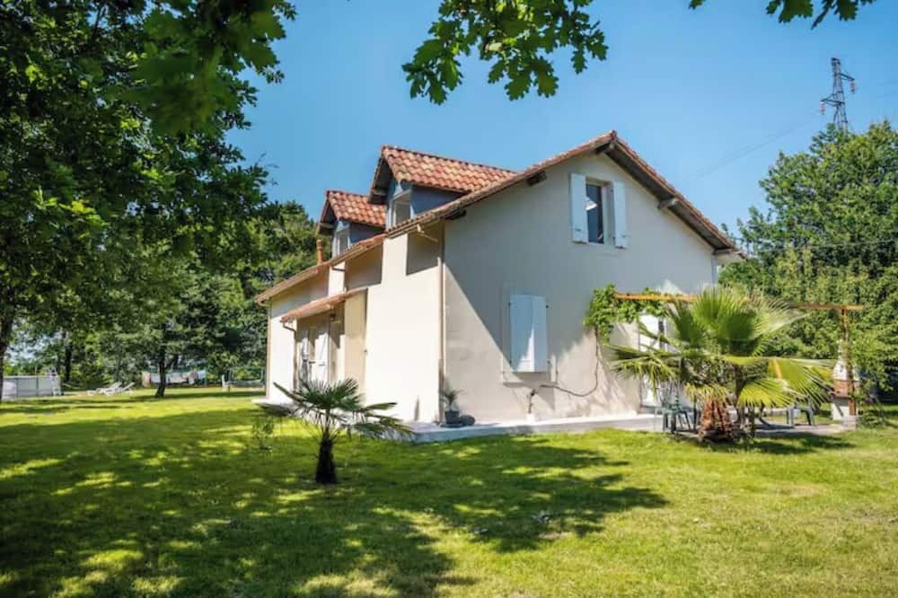 Morcenx House | Large country house with pool and jacuzzi