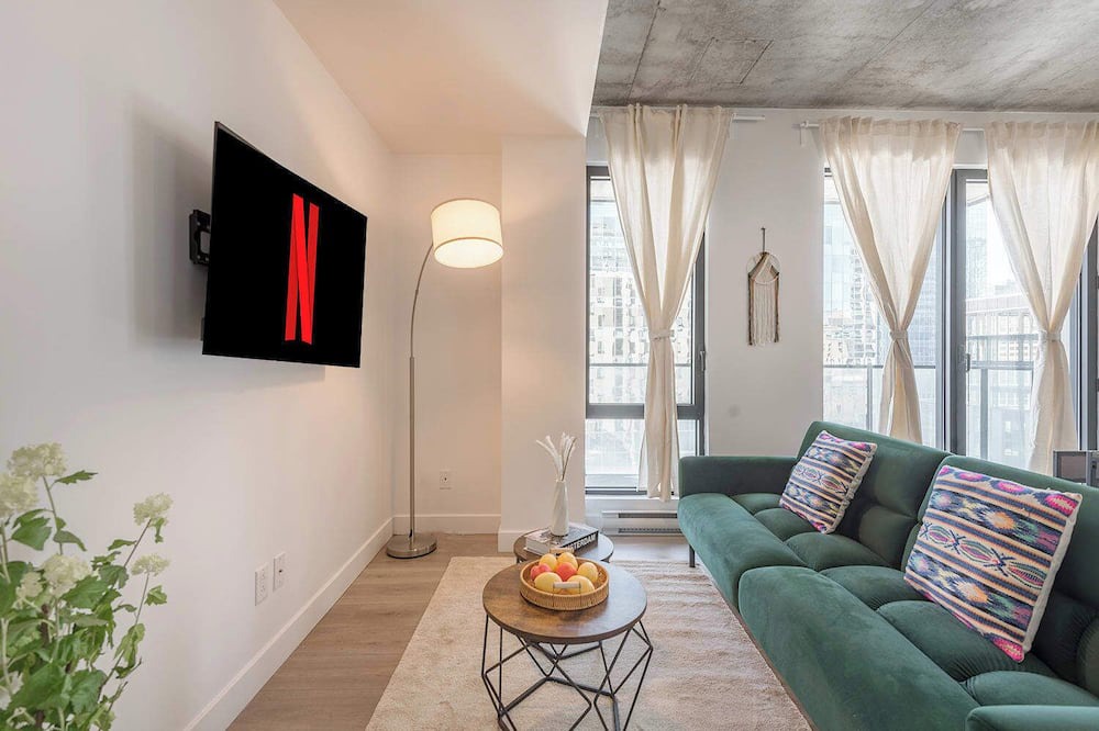 Old Montreal Apartment | Cozy design Summary: