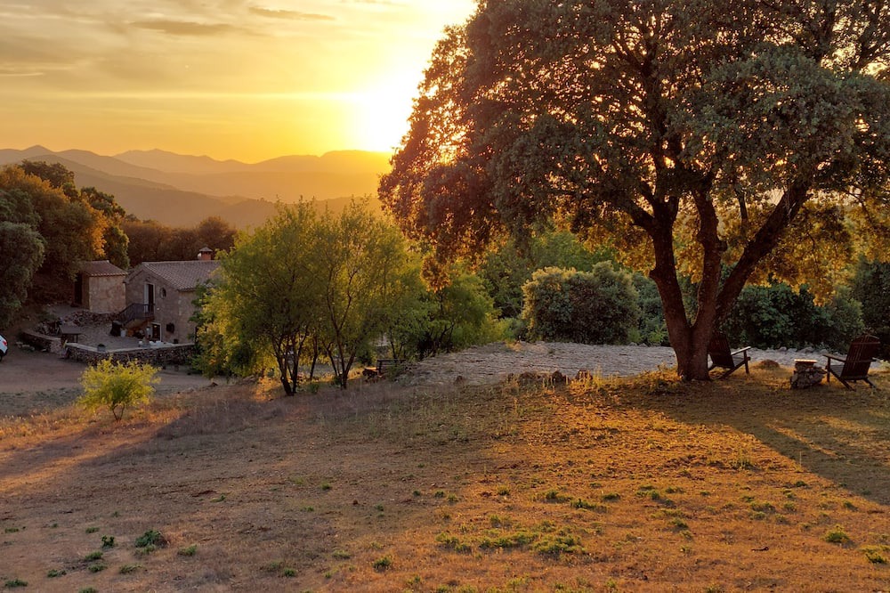 Montefrio House | Comfortable guest house in the interior of Andalusia with private pool.
