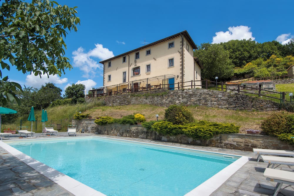 Pratovecchio Stia Other | Is a "terrace on Casentino" placed at an ideal altitude, seven hundred meters.
