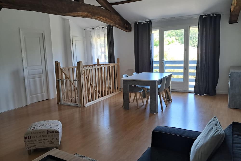 Gaillan-en-Medoc Apartment | Apartment 15 minutes from Montalivet beaches. Available for 4 people.