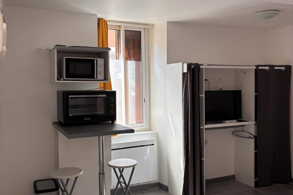 Tarbes Apartment | Near Jardin Massey and Mairie studio apartment for rent close to all amenities