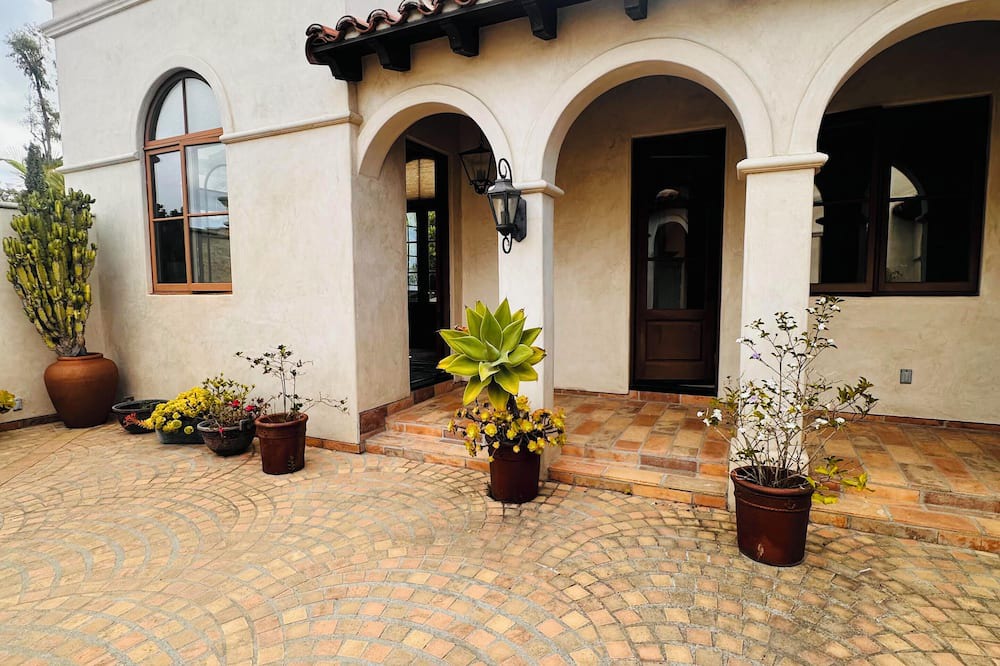 Palos Verdes Estates House | Luxurious 1 bedroom Guest House in Palos Verdes Estates
