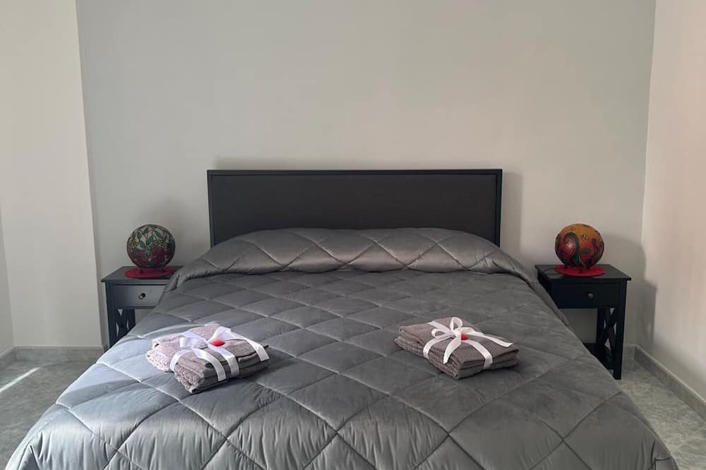 Barletta House | The Little House Adua