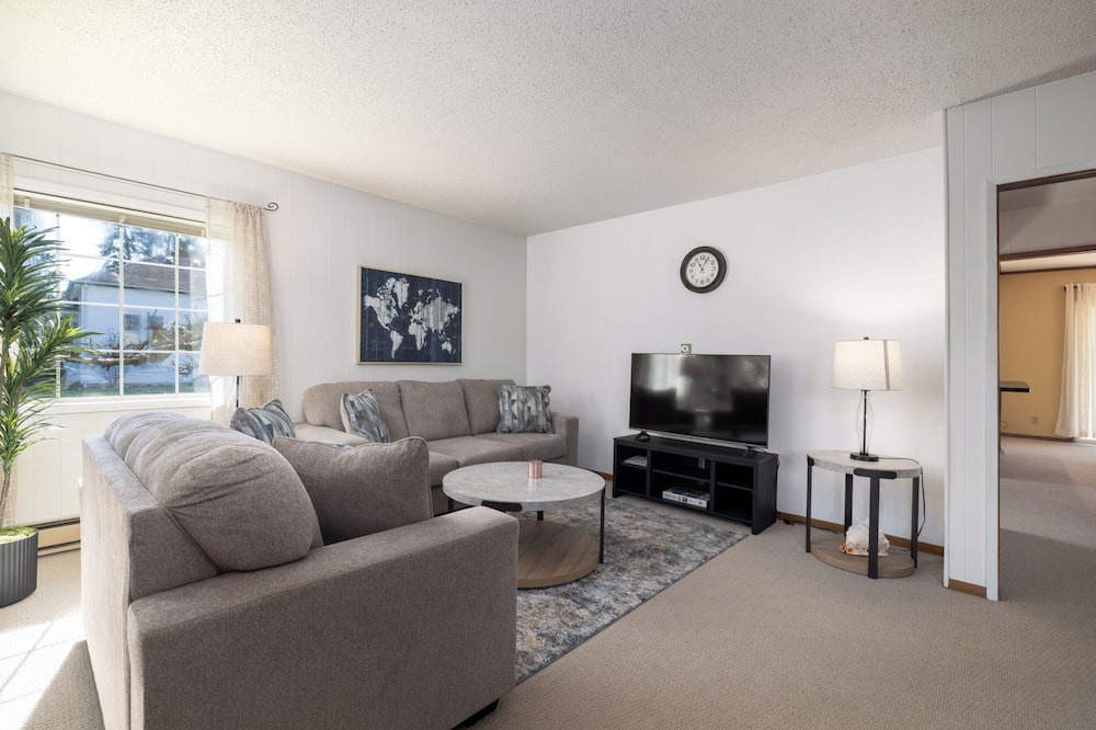 La Conner House | Charming 2-bedroom house in walking distance to downtown La Conner