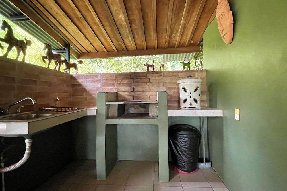 Las Horquetas Cottage | Linda cabaña rústica en Sarapiqui de Heredia con piscina y wifi