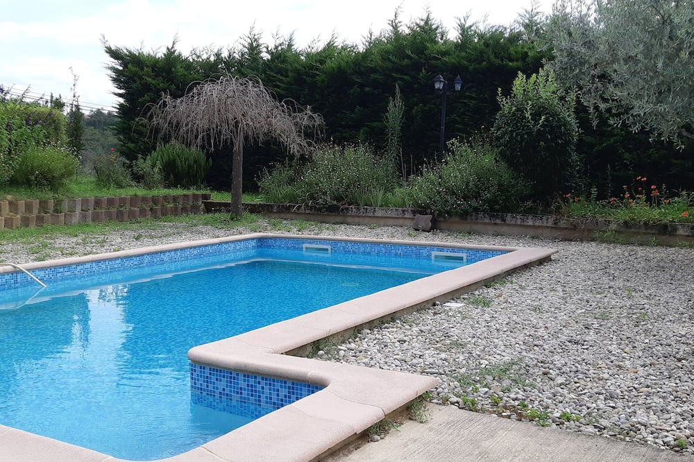 Saint-Donat-sur-l'Herbasse House | Country house with private pool, Drôme des Collines