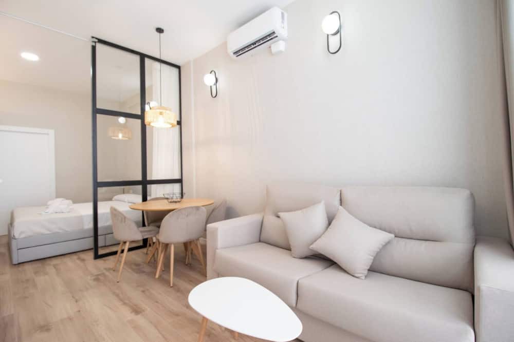 Aiora Apartment | Maritim 2 by Concept Flats