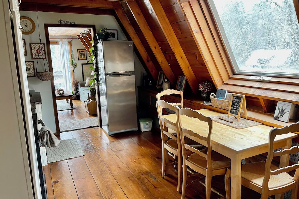 Thompson Ridge Ski Chalet | Cozy chalet at Goat Sanctuary with water views