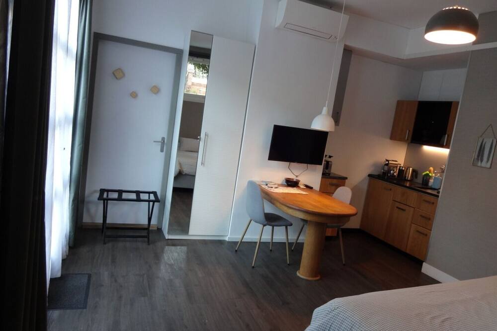 IJsselbuurt Bed & Breakfast | STUDIODEPIJP + free bicycles