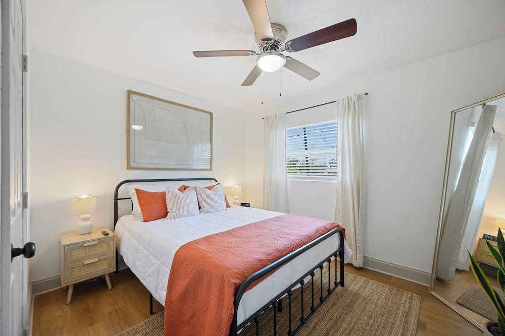 Lakeland House | Lake Hunter Cozy Cottage, Sleeps 6, centrally located
