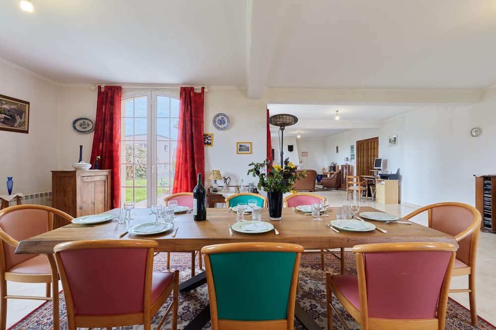 Fontenay-le-Pesnel House | Le Pré Fleuri by Interhome