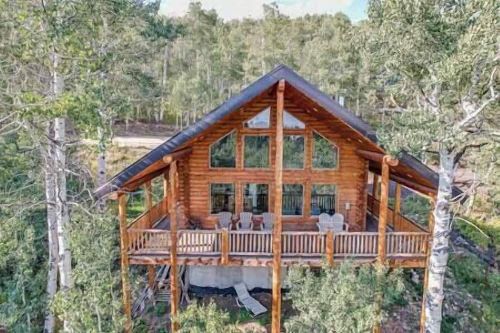 Tollgate Canyon House | Aspen Grove Cabin Above Park City with Hot Tub