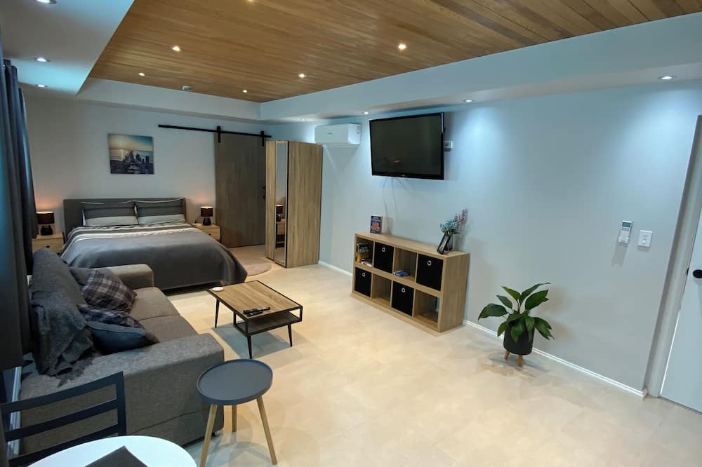Mindarie Apartment | Mindarie Beachside Studio in the coastal suburb of Mindarie, close to the Marina