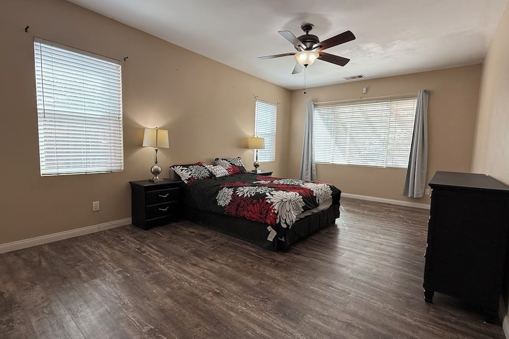 Moreno Valley House | 3-bedroom house in charming Moreno Valley with WiFi, AC. Fully furnished.