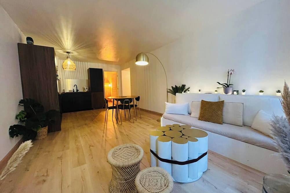 Quartier du Panier Apartment | Chez Max - charming 2BR in the heart of Panier/Vieux Port