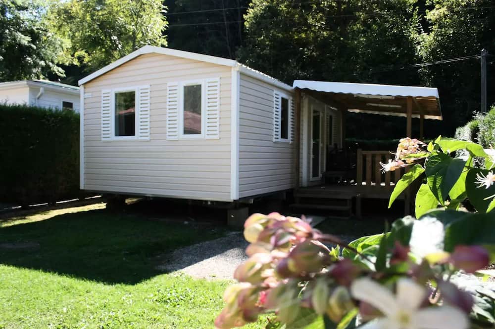 Oust House | MOBIL-HOME USTOU: 1 shower room with covered terrace sleeps 4