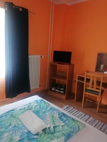Komlo Hotel | Béke Szálló