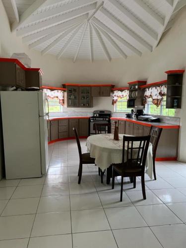 Micoud Apartment | Dave's Three Bedroom Apartment 758