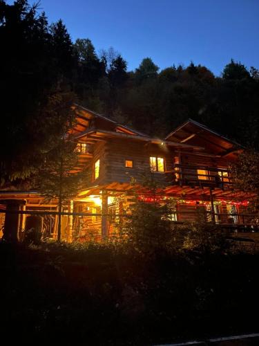 Maguri-Racatau Ski Chalet | Rustic Chalet in the mountains of Transylvania