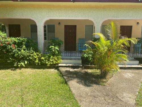 Orange Bay Apartment | Marge's Vacation Rentals