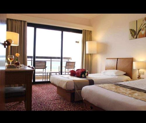 Al-Muntazah Hotel | غرف فندقية على شاطئ الإسكندرية Room in HOTEL on Alexandria Beach