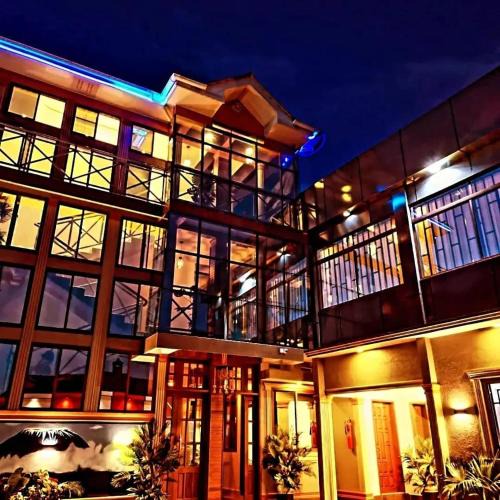 Arusha Cabin | River house lodge sakina