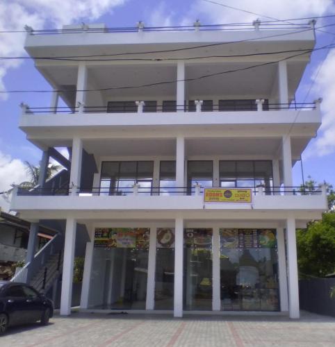Hikkaduwa Hotel | Abhiman Hotel and Restaurant