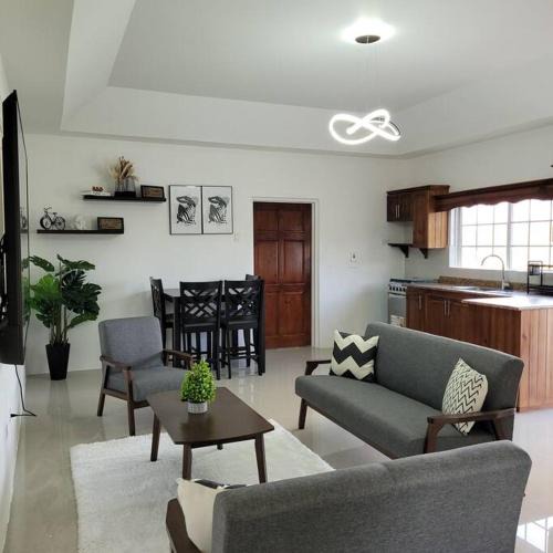 Mandeville Apartment | Mountain view peaceful Abodes