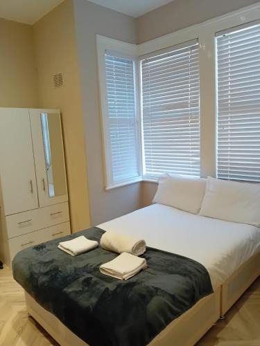 Wealdstone House | Harrow Guest House - Cecil HA3