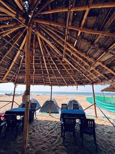 Hireguthi House | THE SHIVA SAMUDRA BEACH TENT's & CAFE