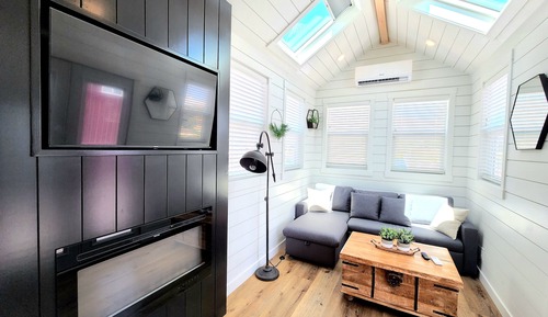 Deluxe Studio Suite