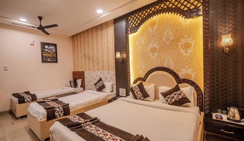 Deluxe Triple Room
