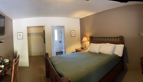 Standard Room, 1 Queen Bed