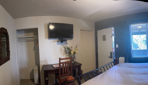 Standard Room, 1 Queen Bed