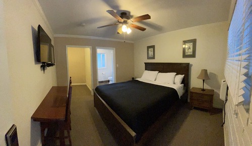 Standard Room, 1 King Bed